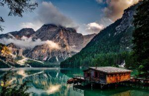 The beautiful of kashmir from Kashmir tour packages planner