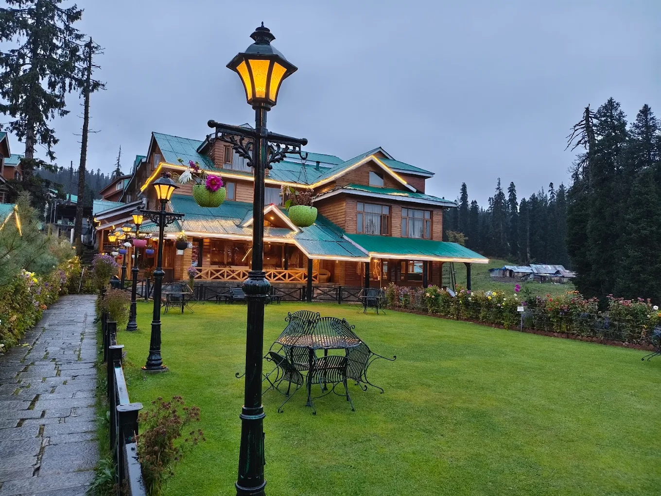 Heevan Retreat Gulmarg